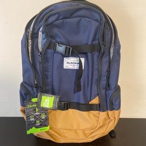 NWT Dakine Mission 25L Bozeman Backpack